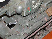 Plastikowy model sowieckiego czołgu T-34 z drugiej wojny światowej - zdjęcie nr 4.