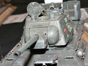 Plastikowy model sowieckiego czołgu T-34 z drugiej wojny światowej - zdjęcie nr 6.