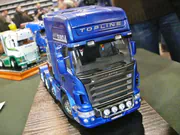 Plastikowy model ciężarówki Scania R500 - zdjęcie nr 3.
