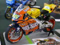 Odnośnik do plastikowego modelu motocykla Honda RC211V.
