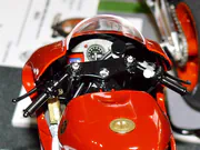 Plastikowy model motocykla Yamaha YZR500 - zdjęcie nr 6.