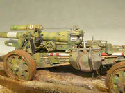 Diorama z plastikowymi modelami niemieckiego ciągnika półgąsienicowego sWS i ciężkiej haubicy sFH 18 - fotografia nr 16