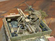 Plastikowy model samobieżnej haubicy M7 Priest z 2. Korpusu Polskiego, maj-czerwiec 1945 - zdjęcie nr 10