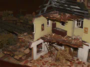 Diorama modelarska przestawiająca scenę wyzwolenia belgijskiego miasta Bastogne w 1944 roku - fotografia nr 14.