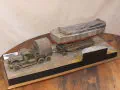 Odnośnik do zdjęć dioramy modelarskiej z amerykańskim transporterem czołgów M19 holującym barkę desantową LCVP rok 1945