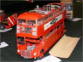 Plastikowy model londyńskiego autobusu Routemaster - fotografia nr 1.