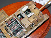 Plastikowy model samobieżnego działa SU-85 z okresu drugiej wojny światowej - fotografia nr 8.