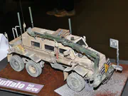 Plastikowy model pojazdu do rozminowywania Buffalo 6x6 MPCV - fotografia nr 4.