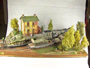 Diorama inspirowana fotografią czołgu Tygrys umieszczonego na platformie kolejowej stojącej na stacji Kopyczyńce na Ukrainie w czasie drugiej wojny światowej - foto nr 1