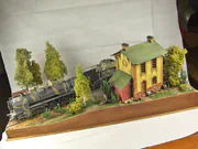 Diorama inspirowana fotografią czołgu Tygrys umieszczonego na platformie kolejowej stojącej na stacji Kopyczyńce na Ukrainie w czasie drugiej wojny światowej - foto nr 3