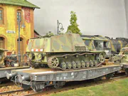 Diorama inspirowana fotografią czołgu Tygrys umieszczonego na platformie kolejowej stojącej na stacji Kopyczyńce na Ukrainie w czasie drugiej wojny światowej - foto nr 15