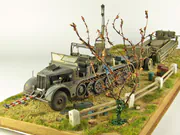 Diorama z plastikowym modelem niemieckiego transportera Sd.Kfz.9 Z Famo i żywicznym modelem naczepy do transportu ciężkich czołgów z Kassbohrer - foto nr 6