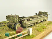 Diorama z plastikowym modelem niemieckiego transportera Sd.Kfz.9 Z Famo i żywicznym modelem naczepy do transportu ciężkich czołgów z Kassbohrer - foto nr 14