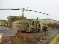 Diorama z plastikowym modelem amerykańskiego helikoptera UH-1 B Huey - foto nr 10