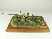 Diorama z plastikowym modelem niemieckiego działa przeciwpancernego PaK 43/41 z okresu drugiej wojny światowej - foto nr 1