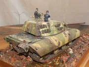 Plastikowy model prototypu niemieckiego superciężkiego czołgu E-100 wykonany w skali 1:35 - fotografia nr 4