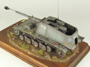 Plastikowy model niemieckiego samobieżnego działa przeciwpancernego Pz.Sf.V Sturer Emil wykonany w skali 1:35 - foto nr 3